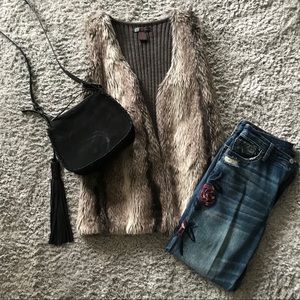 Fur Vest! Don’t miss this DEAL!!